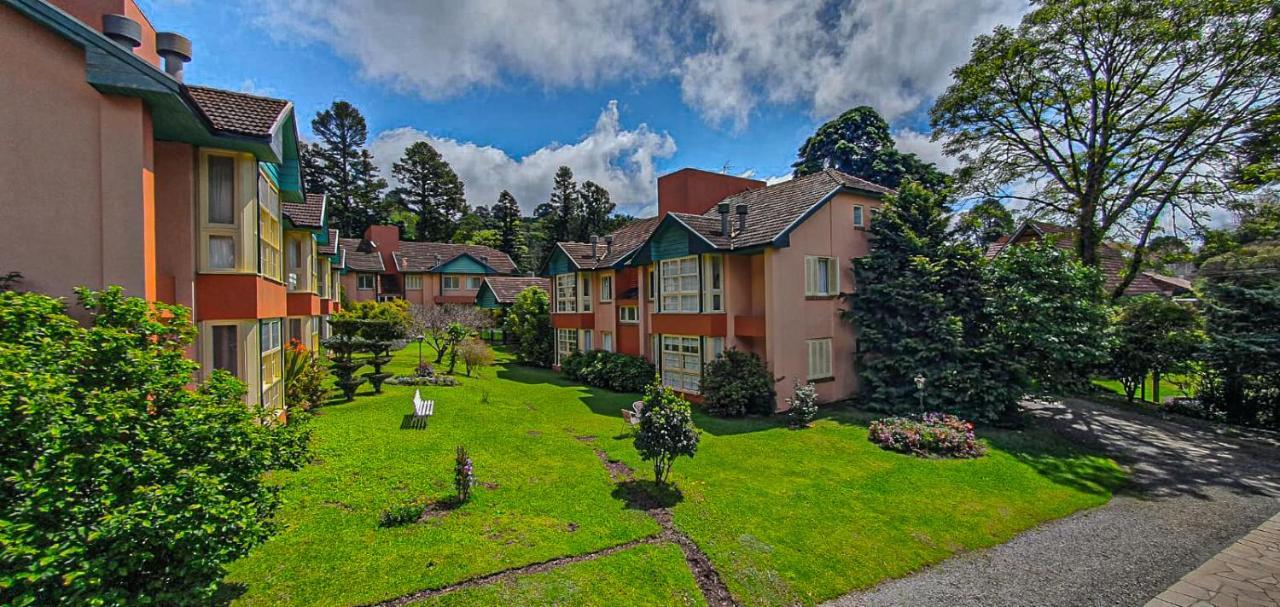 Duplex Floresta Negra - Sua Base Perfeita Em Gramado! Otima Localizacao Lagonegro 500M - 02 Quartos E 02 Banheiros Para Familia Em Condominio Fechad0, Cozinha Completa Com Garagem E Portaria 24H Exterior foto